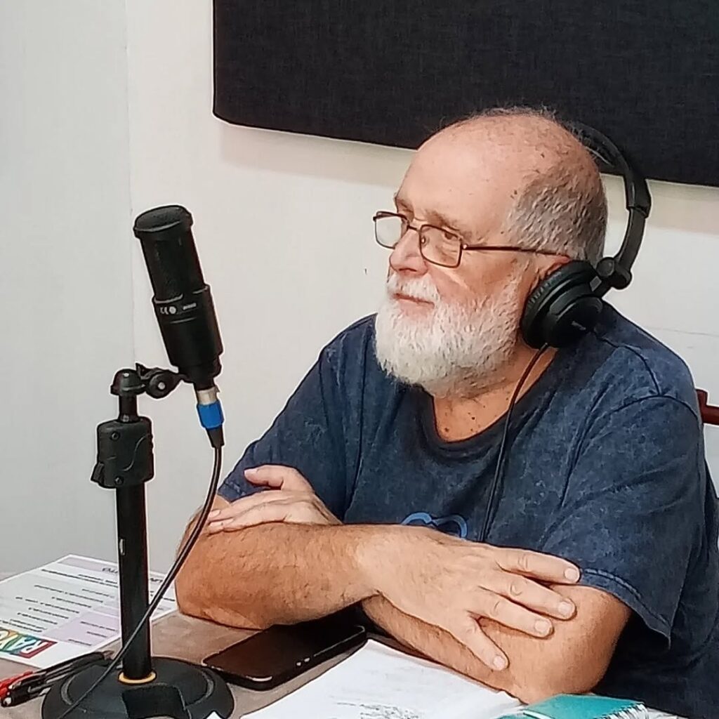 Instagram post from radiorayuelavl. This post is in position 5.