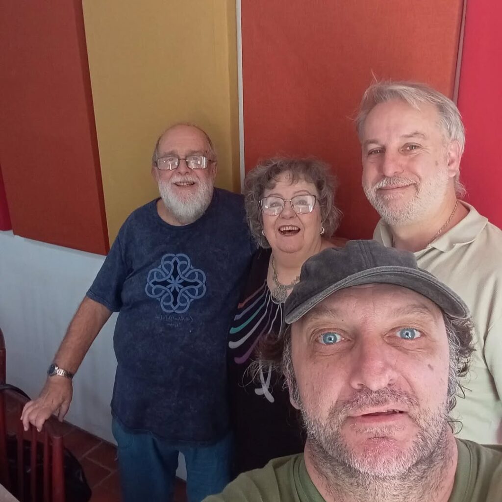 Instagram post from radiorayuelavl. This post is in position 1.