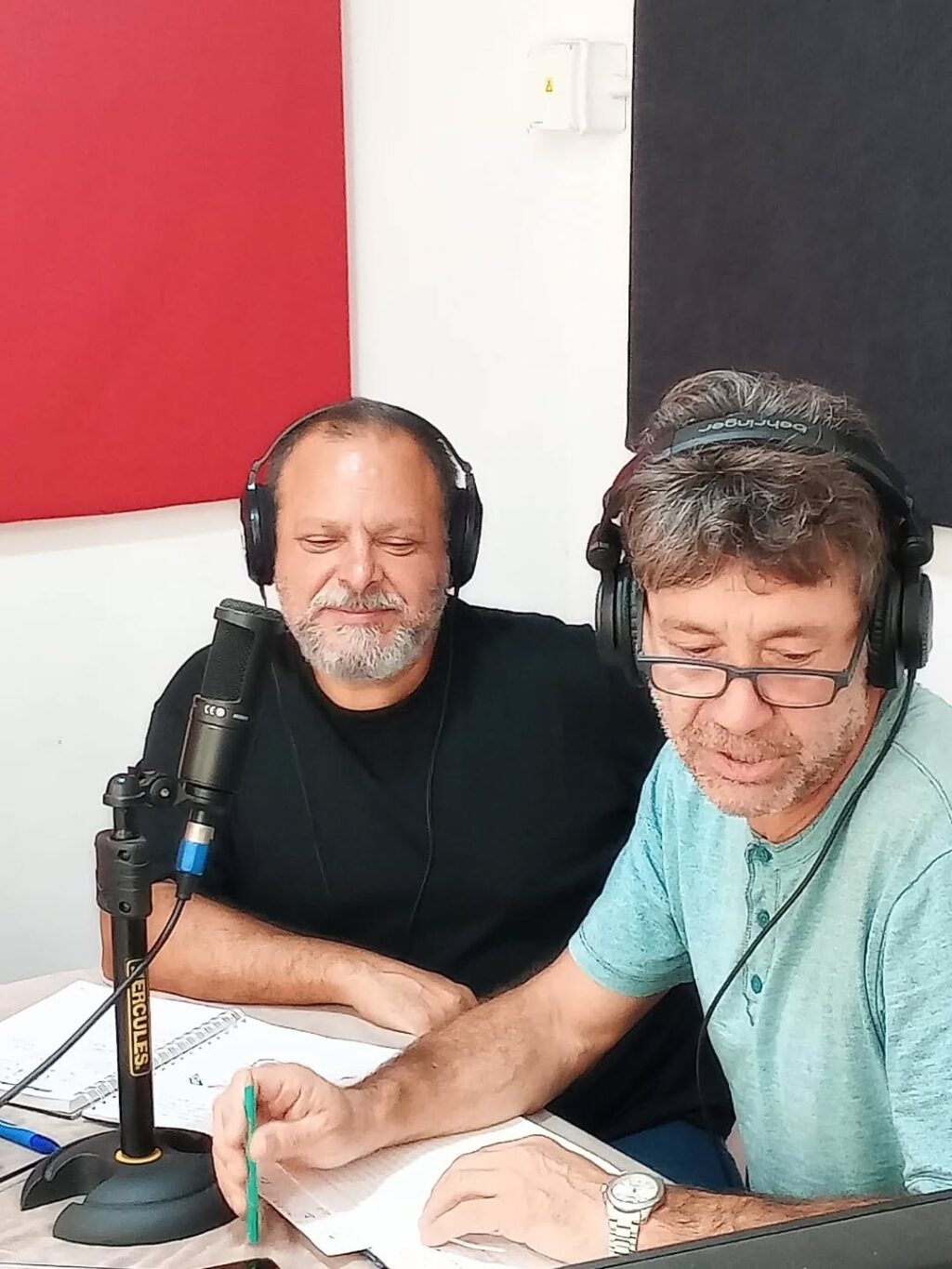 Instagram post from radiorayuelavl. This post is in position 6.