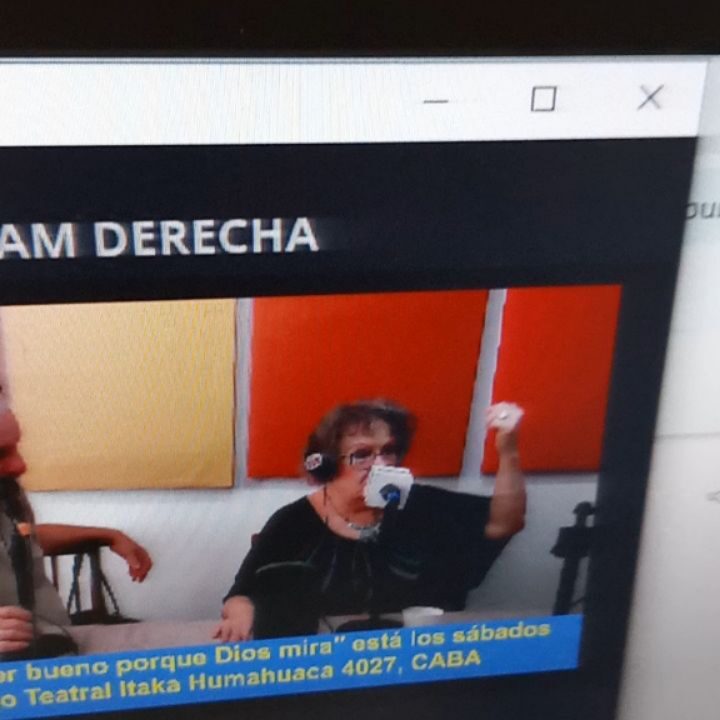 Instagram post from radiorayuelavl. This post is in position 6.